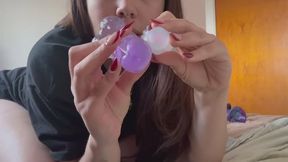 Let's try diferent toys and stretch my holes