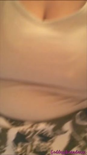 Upclose Pierced Pussy Peeing