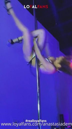 pole dancing class
