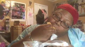 SSBBW Eats a Snack