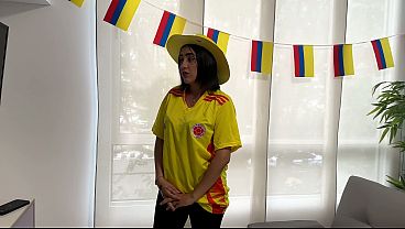 mi cachonda latina mejor amiga me espera en ropa interior y apuesta su rico co&ntilde_o mojado si gana su equipo. &iexcl_ESPECIAL DEL MUNDIAL 2026!