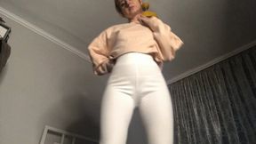 Leggings tease, strip tease!