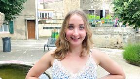 ”Chloé, 18, law college girl in Cannes!”