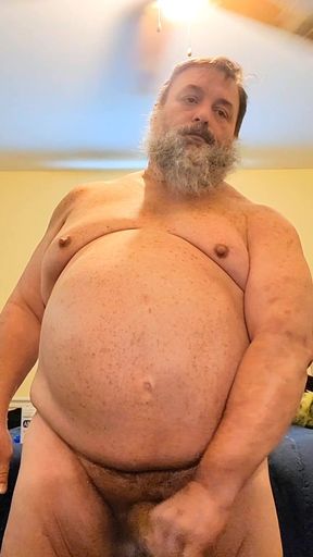 Big Guy Bates and Cums