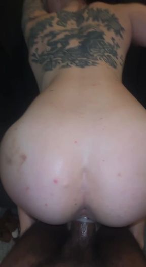 Big-dick-loving amateur gets a homemade ass-fuck