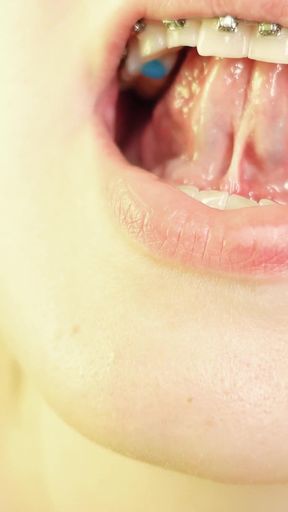 Devour and Food Fetish: Eating Mouth Tour