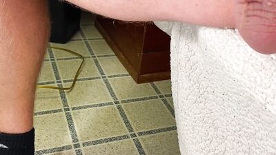 Dude flashes his huge dick head in front of the camera