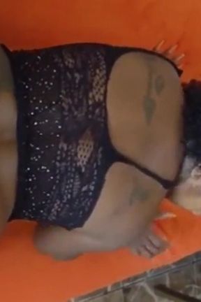 My Stepmom's Gorgeous Ass Gets a Massage From the Neighbor When My Dad Isn't Home