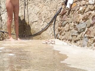 Girlfriend take a stripped shower in public