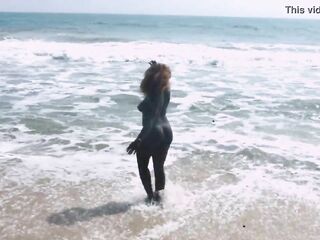 OCEAN WAVES AND MY SNATCH JAM TOGETHET, I WAS A FATAL ACCIDENT