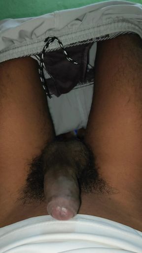 A mature boy masturbat