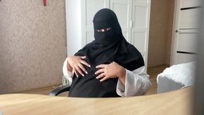 Arabic Muslim Girl with Big Boobs in Hijab Sits on Web Chat Live