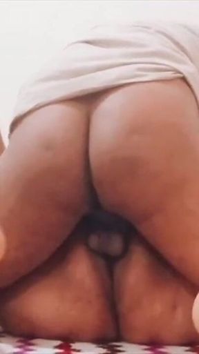 Indian Desi Bhabhi Having Pussy Enjoying with Her Boy Friend