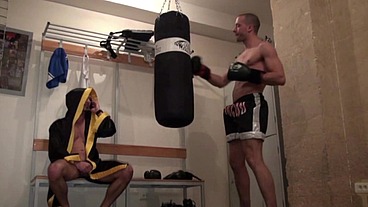516 tony axel fucked by a boxer straight in the sport room