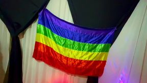depois da maior parada gay de sao paulo os boys foram pro after fazer aquela festinha que so sao paulo sabe fazer