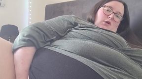 SSBBW CUMS FULLY CLOTHED WITH TOY