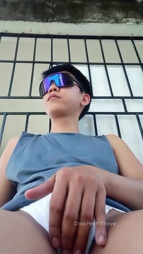 Pinoy Fuck His Tight Toy in Front of Garage | Daks Jakol Ungol