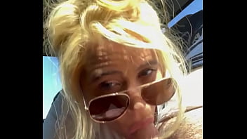 Streetwalker wearing sunglasses gives an incredible blowjob and takes a huge facial