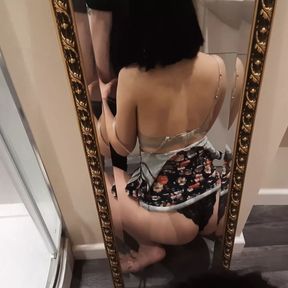 Quickie, risky sex with a stranger in the party&#039;s toilets.