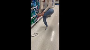 Hopping in Sneakers MP4