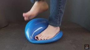 The blue cushion Ritual: inflatable blue cushion under my feet