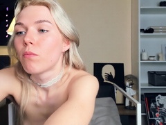 Cute amateur brunette naughty in solo jerking show on camera