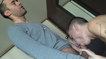 JEROME JAMES fucked bareback by Antoien MALLET