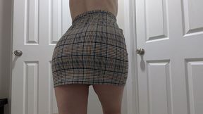 18-year-old Jenna Psychological Domination Finger Snapping Striptease