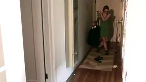 Maggie Mayhem and Dylan Ryan are hot lesbians with golden