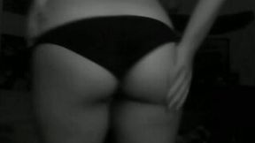 Bootylicious goddess rides big dildo exposing her jiggly butt