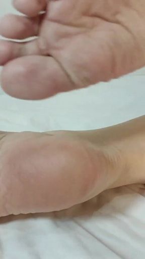 Beautiful Soles, Delicious Feet, Big Legs, Huge Ass