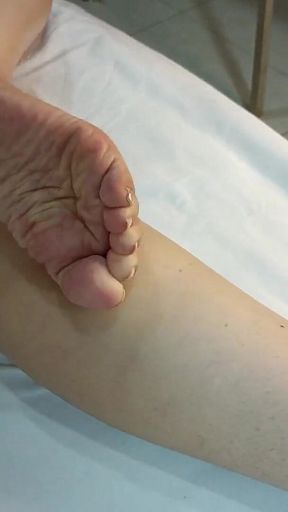 Beautiful Soles, Delicious Feet, Big Legs, Huge Ass