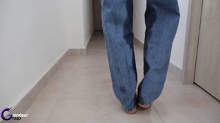 closed barthroom i peed in my  overol