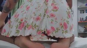 Cute like that, does she fart so smelly?