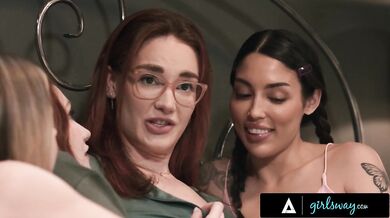 GIRLSWAY - Spooked Scarlet Skies & Pals Vanessa Sky, Coco Lovelock Hang With Stepmom Siri Dahl