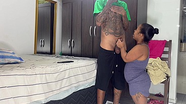 Parte três Anazinha Fodendo a mini buceta da anãzinha e o cozinho dela pela primeira vez.