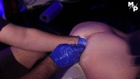 Great anal stretching and brush fucking
