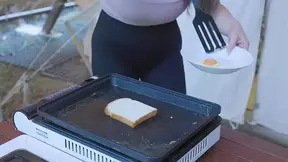 (IG: urninalee) easy camping with breakfast