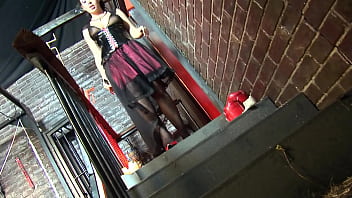 Aline, Audrey Bitoni, Anaya Leon, And Michelle Thorn Pleasure The King