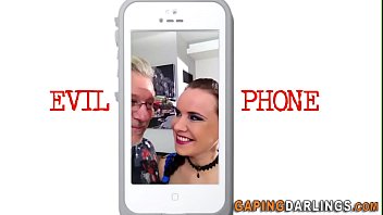 Les fingers gaping butt