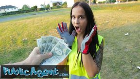 Public Sex Heiße brünette Kriminelle wird in den Wald gebracht, um im Freien zu ficken