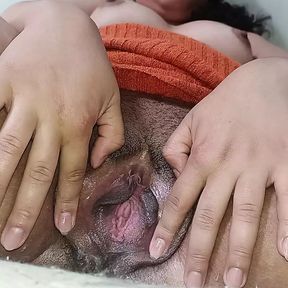 Big creamy pussy cumming deliciously with a hot masturbation