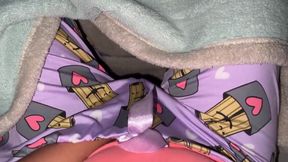 I Can't Stop Touching My Pussy