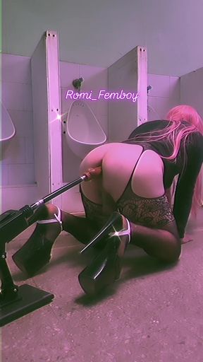 Young Hot Fem Penetrating Herself with Sex Machine