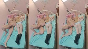 loira safada depois de fazer bastante sexo dormiu enquanto o coroa ainda tem vontade de fazer muito sexo