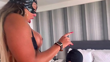 A TRANS COMEU O CU DA NINFETA MASCARADA - ALICE LINS E AYLLA GATINA