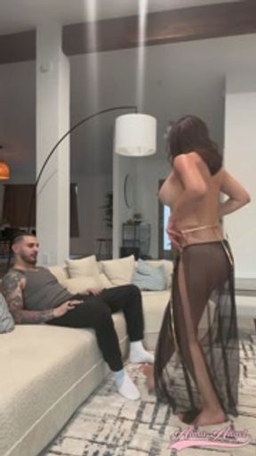 Arabic milf Alina Angel erotic belly dancing الكحبه العراقيه الينا انجل ترقص وتتعرى لفحلها