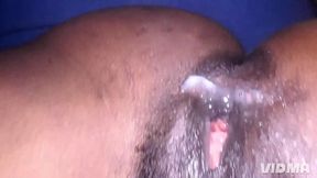 une bonne cougar bien rodee se fait sucer la chatte par son voisin