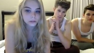 threesome babe webcam