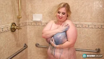 Nikky Wilder plays with her big tits and ass in a steamy solo session